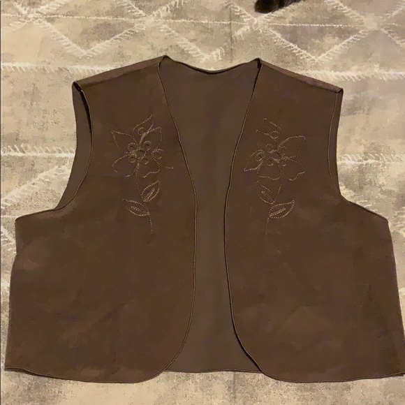 Vest - Picture 1 of 3